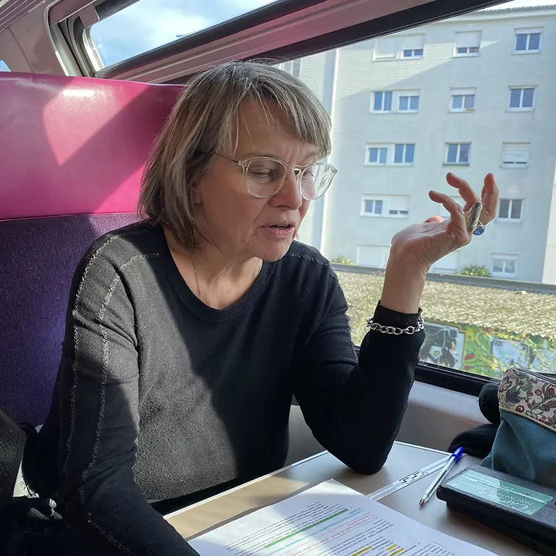Carole Le Bechec dans le train